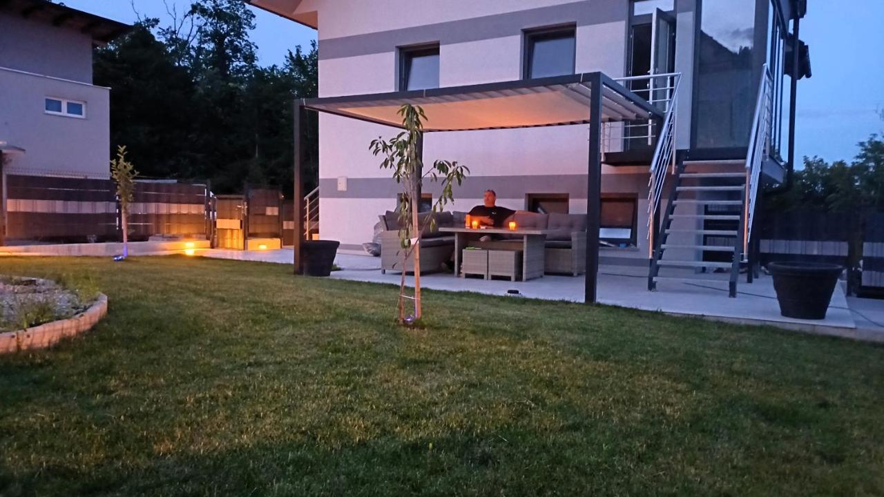 Apartmaji Stars Mavcice Εξωτερικό φωτογραφία