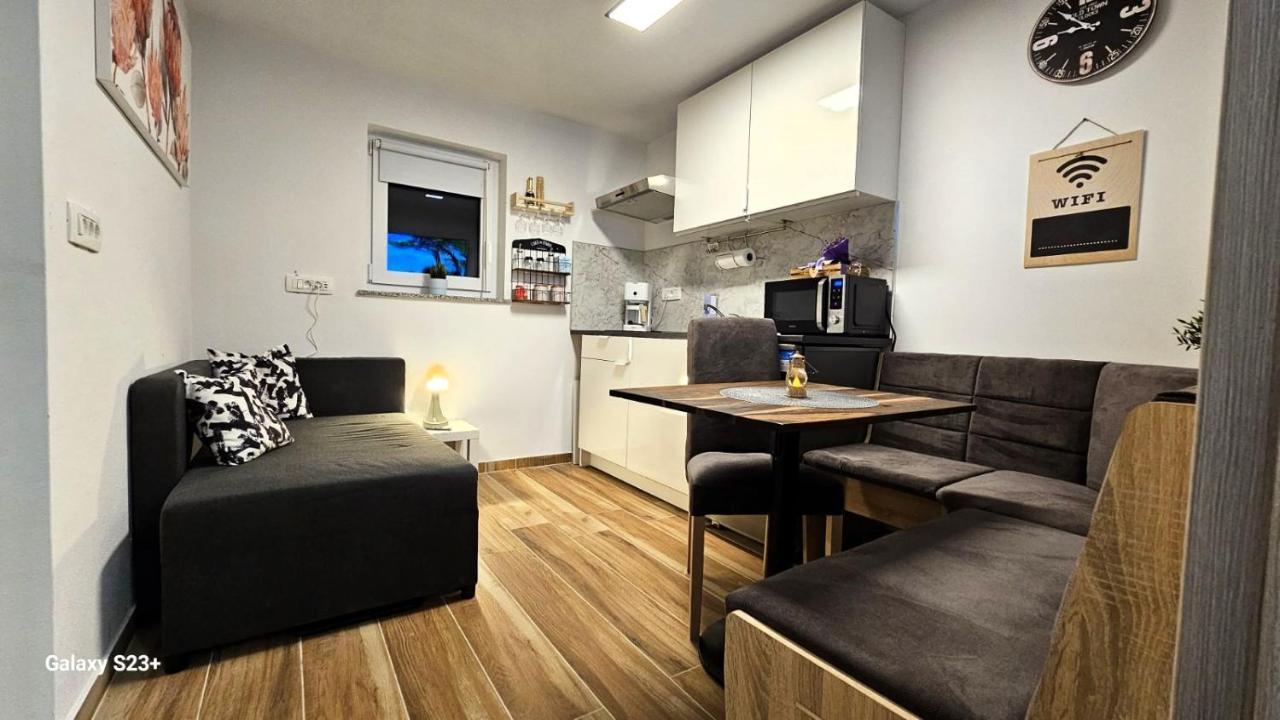 Apartmaji Stars Mavcice Εξωτερικό φωτογραφία